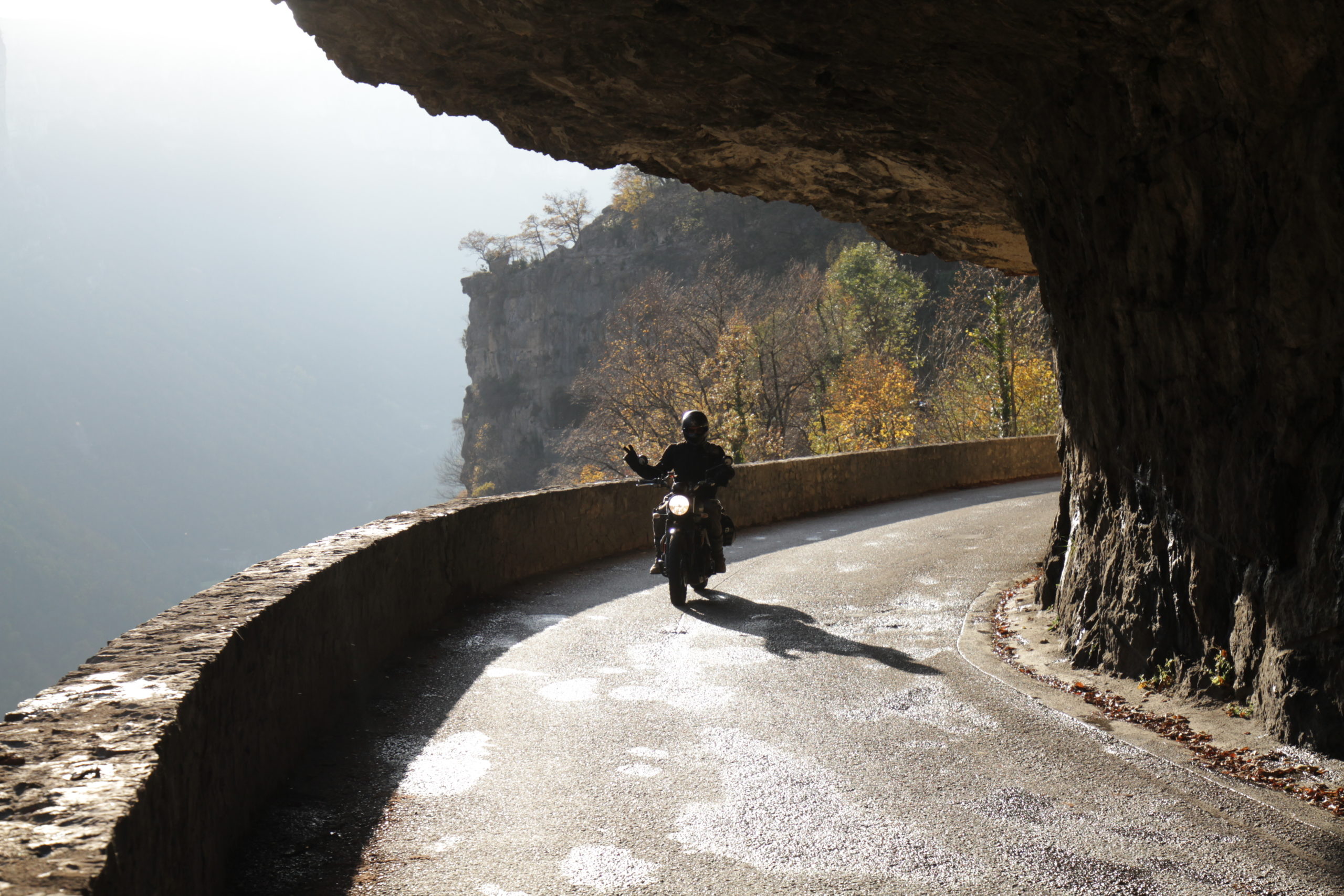 Gorges de la Bourne, étape incontournable lors de nos voyages moto dans le Vercors (Drôme)